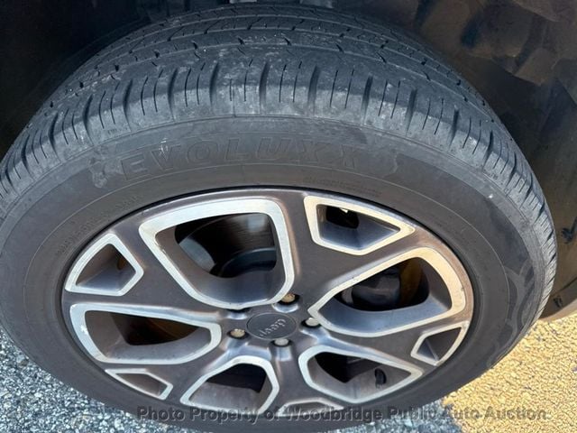 2018 Jeep Renegade Limited 4x4 - 22952564 - 16