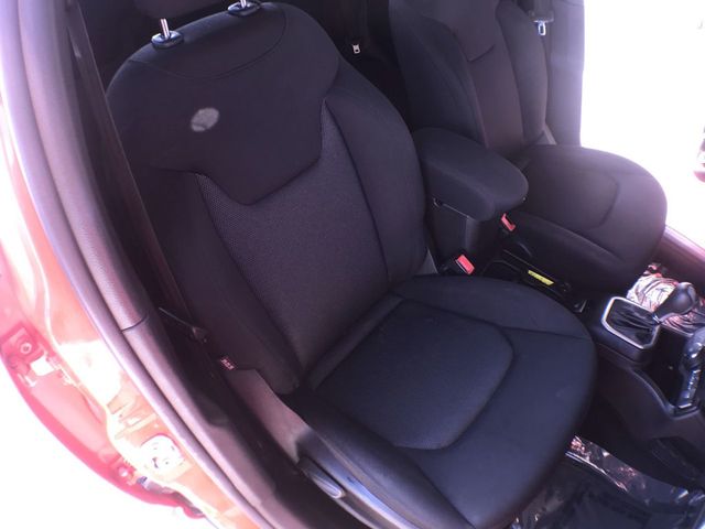 2018 Jeep Renegade Sport 4x4 - 22942335 - 19