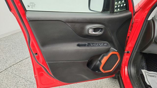 2018 Jeep Renegade Upland Edition 4x4 w/ My Sky Panels + Power & Air Group - 23032294 - 10