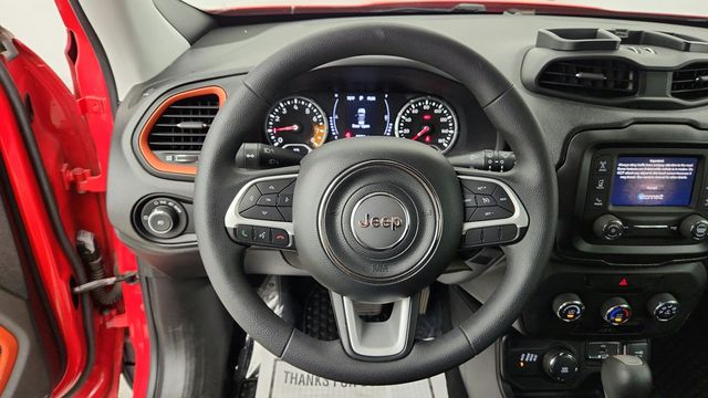 2018 Jeep Renegade Upland Edition 4x4 w/ My Sky Panels + Power & Air Group - 23032294 - 13