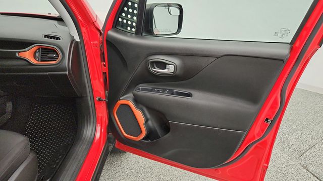 2018 Jeep Renegade Upland Edition 4x4 w/ My Sky Panels + Power & Air Group - 23032294 - 26