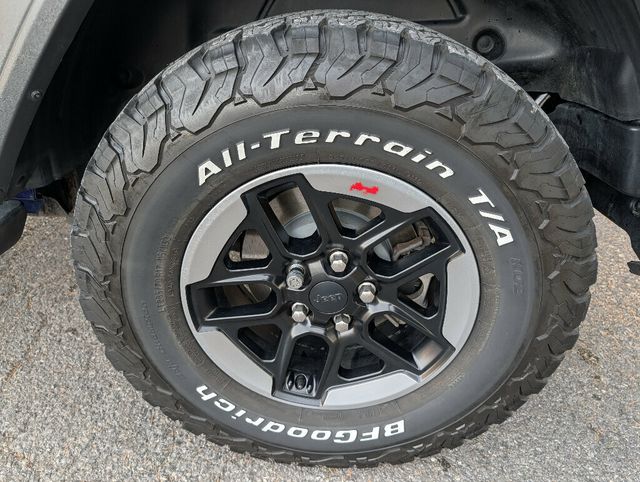 2018 Jeep Wrangler Loaded 2-Door JL 4x4 Convertible - 22949194 - 15