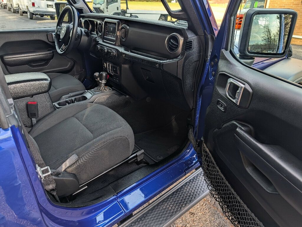 2018 Jeep Wrangler Loaded 2-Door JL 4x4 Convertible - 22949194 - 21