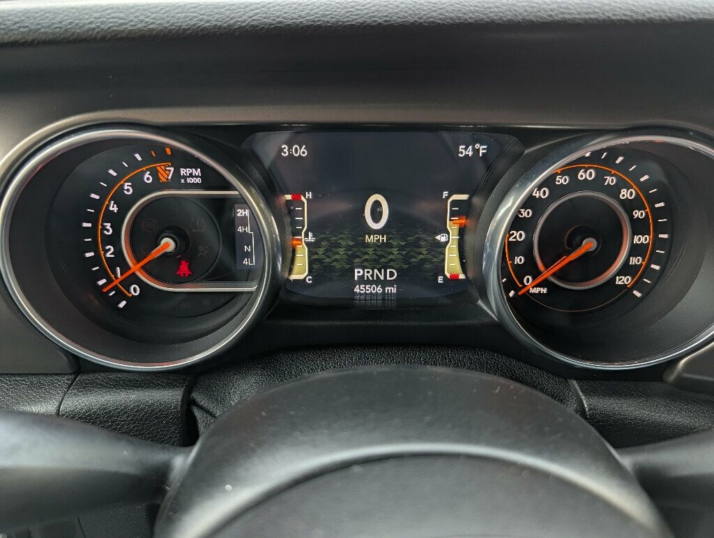 2018 Jeep Wrangler Loaded 2-Door JL 4x4 Convertible - 22949194 - 24