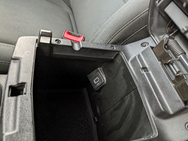 2018 Jeep Wrangler Loaded 2-Door JL 4x4 Convertible - 22949194 - 29