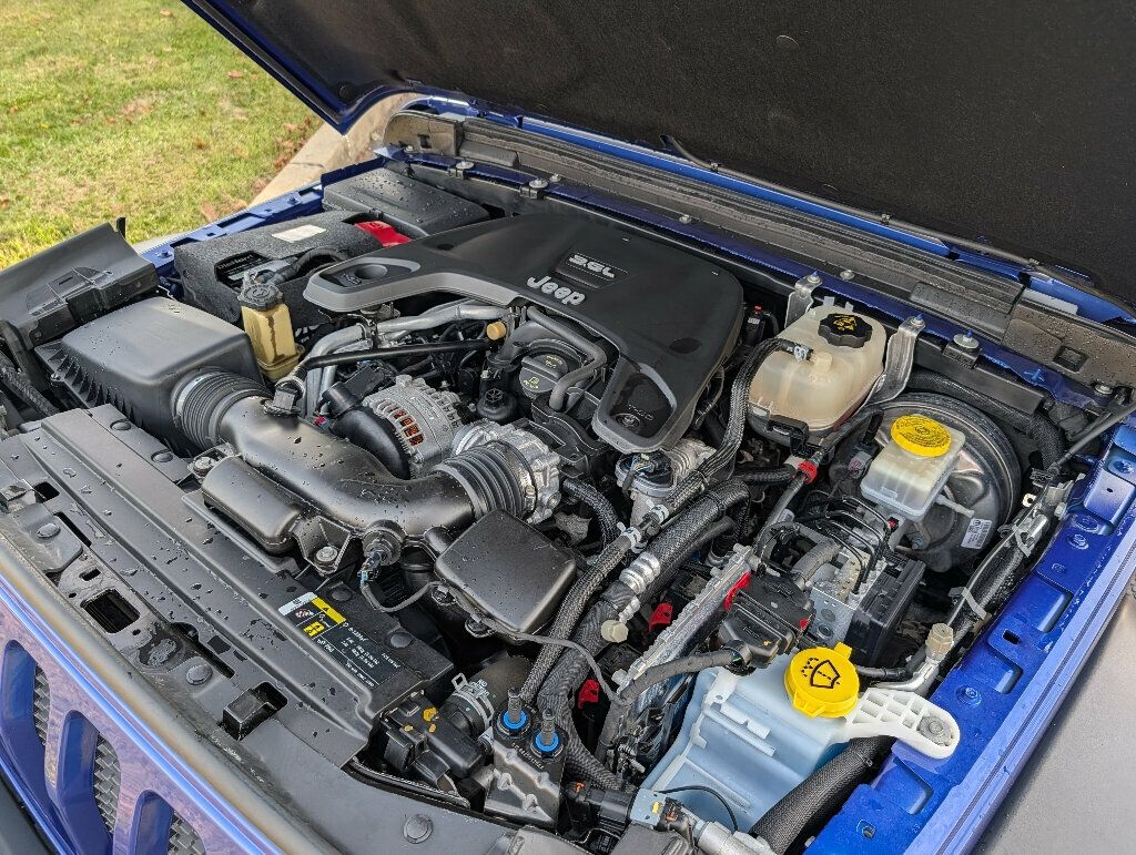 2018 Jeep Wrangler Loaded 2-Door JL 4x4 Convertible - 22949194 - 34