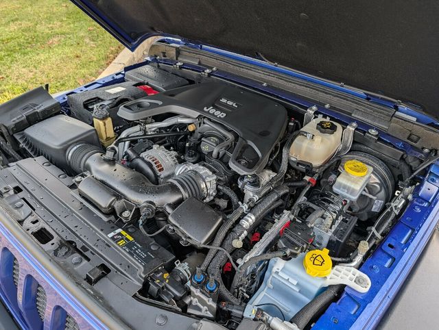 2018 Jeep Wrangler Loaded 2-Door JL 4x4 Convertible - 22949194 - 34