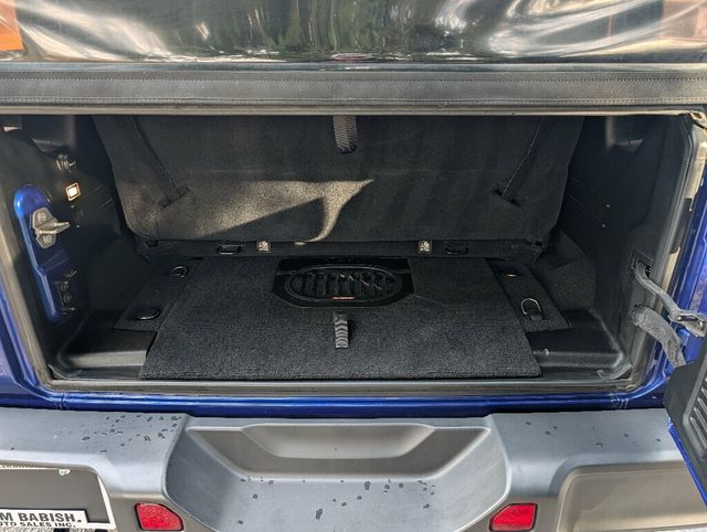 2018 Jeep Wrangler LOADED TWO DOOR - 22949194 - 19