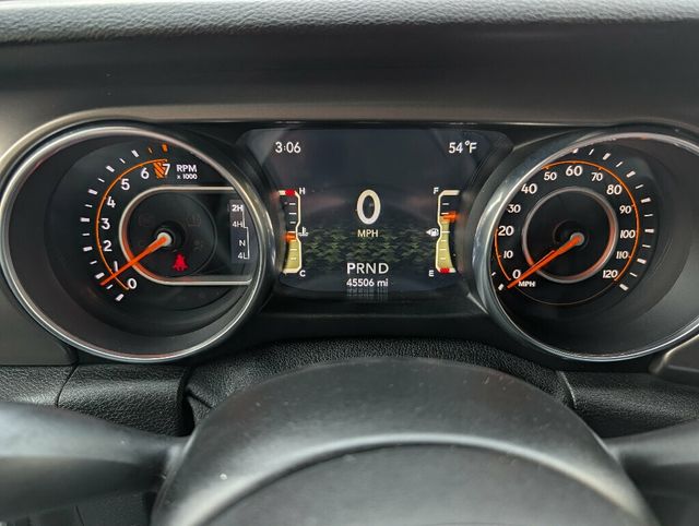 2018 Jeep Wrangler LOADED TWO DOOR - 22949194 - 24