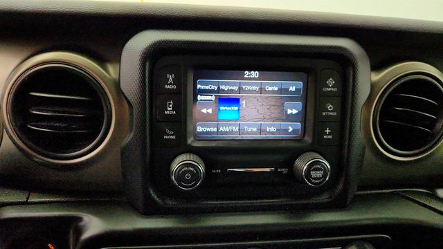 2018 Jeep Wrangler Sport 4x4 w/ Trailer Tow & HD Electrical Group - 23047023 - 17