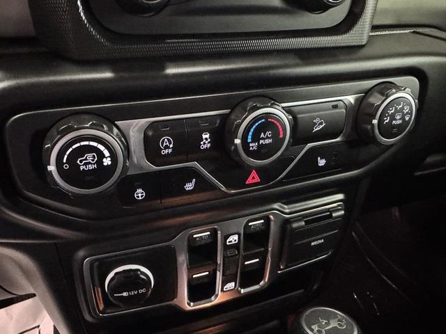 2018 Jeep Wrangler Unlimited Sport - 23075987 - 17