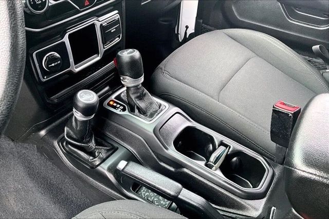 2018 Jeep Wrangler Unlimited Sport - 22961170 - 32