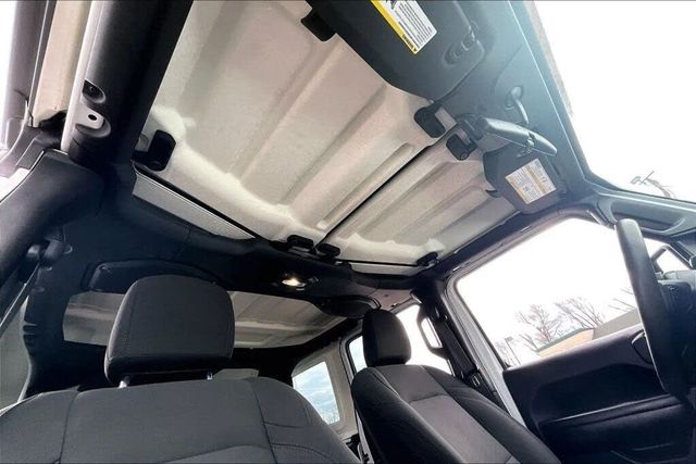 2018 Jeep Wrangler Unlimited Sport - 22961170 - 34