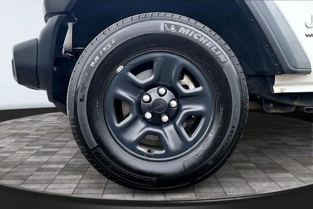 2018 Jeep Wrangler Unlimited Sport - 22961170 - 38