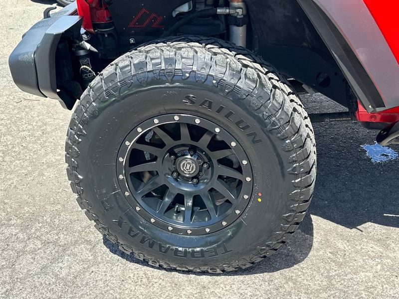 2018 Jeep Wrangler Unlimited Sport S - 23018527 - 11