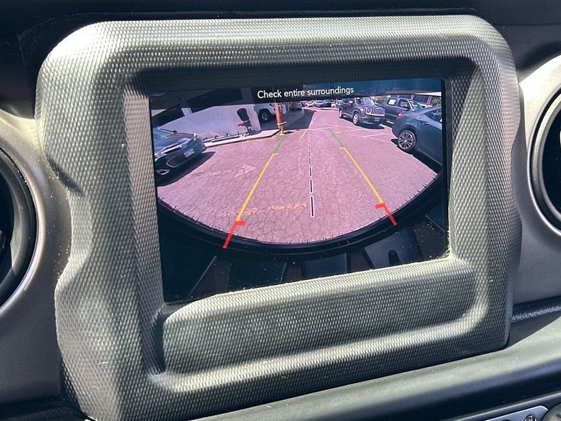 2018 Jeep Wrangler Unlimited Sport S - 23018527 - 16