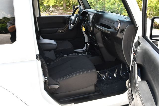 2018 Jeep Wrangler JK Golden Eagle 4x4 W/Body Color Hard Top - 23037776 - 45