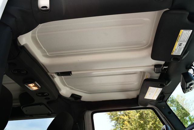 2018 Jeep Wrangler JK Golden Eagle 4x4 W/Body Color Hard Top - 23037776 - 54