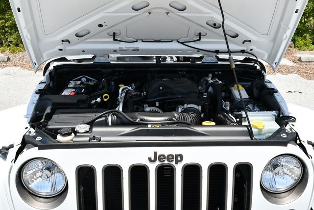 2018 Jeep Wrangler JK Golden Eagle 4x4 W/Body Color Hard Top - 23037776 - 61