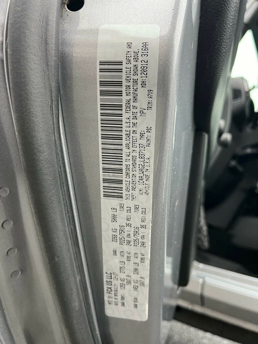 2018 Jeep Wrangler JK JK with 6 SPEED STICK SHIFT - 22945618 - 28