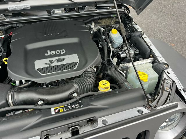 2018 Jeep Wrangler JK JK with 6 SPEED STICK SHIFT - 22945618 - 43