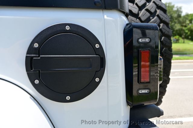 2018 Jeep Wrangler JK Sahara 4x4 - 23043258 - 10