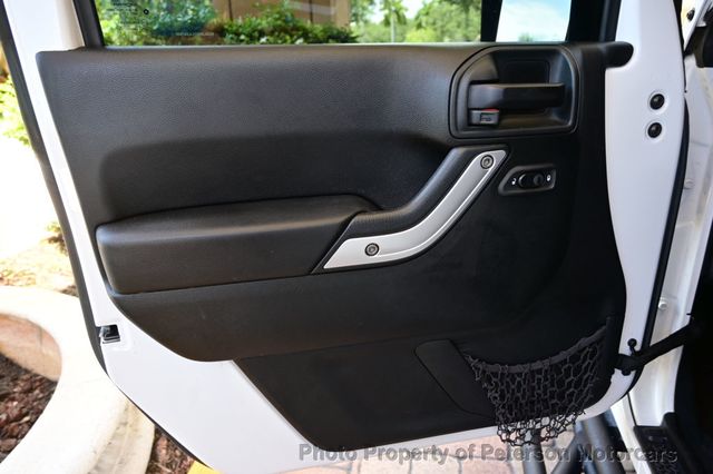 2018 Jeep Wrangler JK Sahara 4x4 - 23043258 - 16