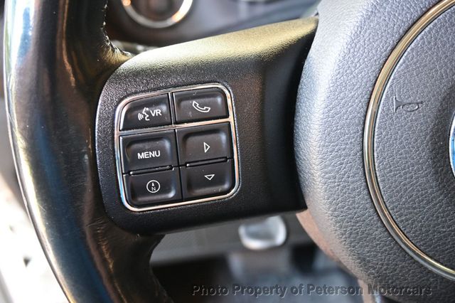 2018 Jeep Wrangler JK Sahara 4x4 - 23043258 - 19