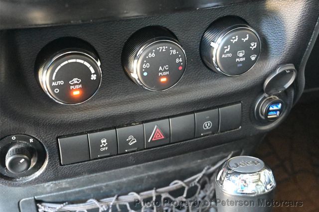 2018 Jeep Wrangler JK Sahara 4x4 - 23043258 - 23