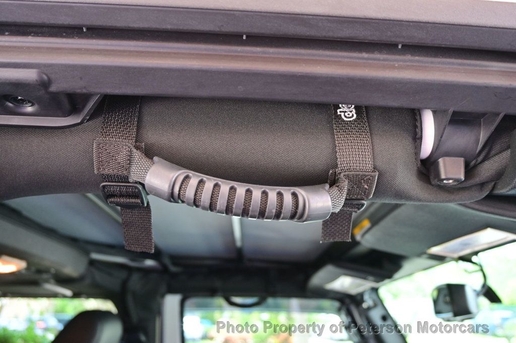 2018 Jeep Wrangler JK Sahara 4x4 - 23043258 - 29