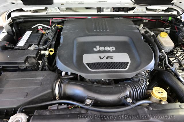 2018 Jeep Wrangler JK Sahara 4x4 - 23043258 - 32