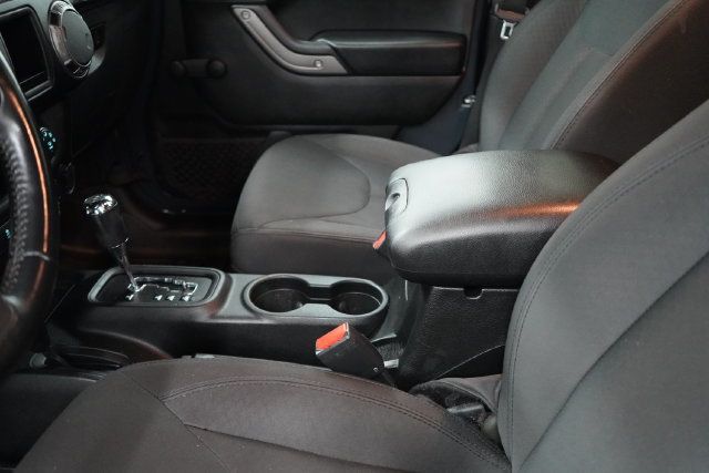 2018 Jeep Wrangler JK Sport 4x4 - 23085788 - 25