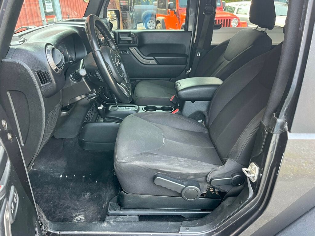 2018 Jeep Wrangler Willys Two-Door photo 27