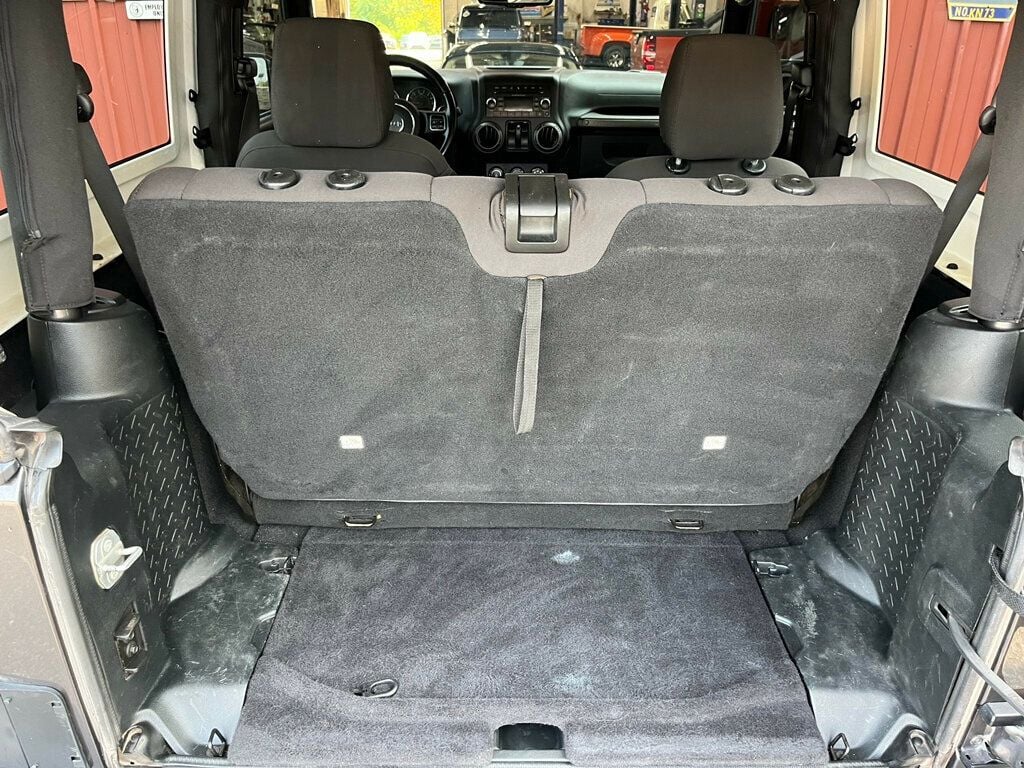 2018 Jeep Wrangler Willys Two-Door photo 29