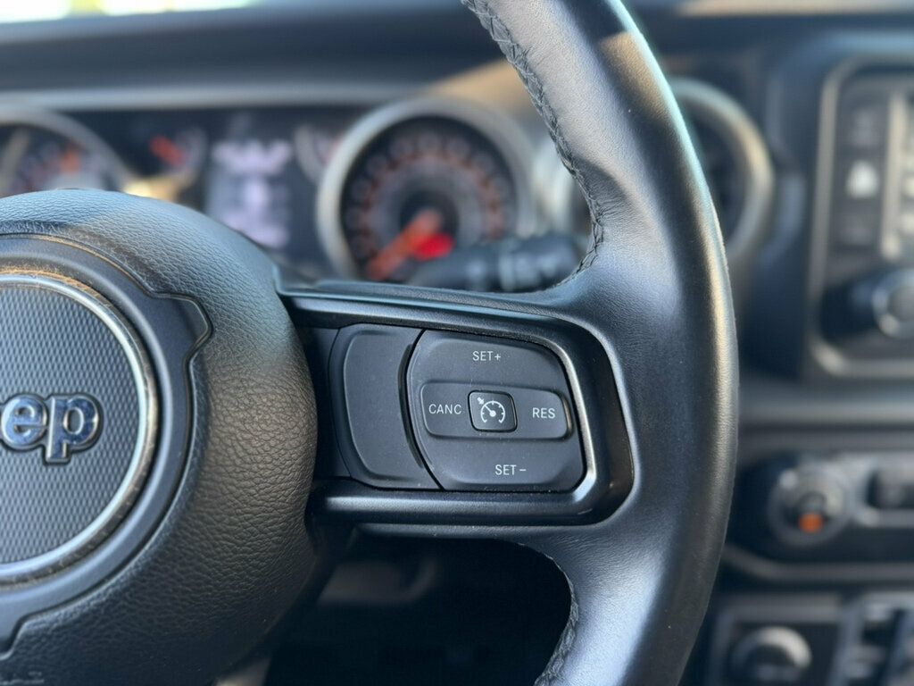 Jeep Wrangler JK photo 12