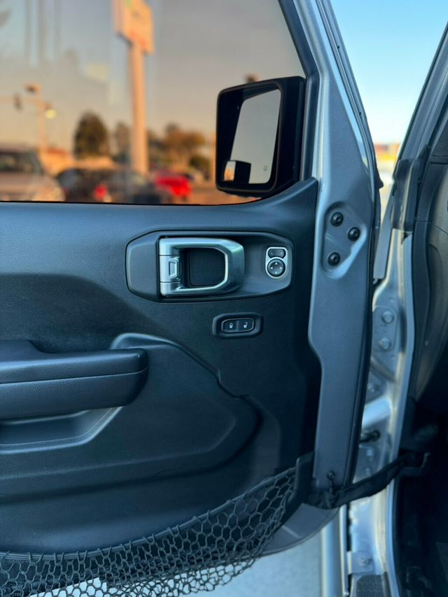 2018 Jeep Wrangler JK Unlimited  - 23040764 - 19