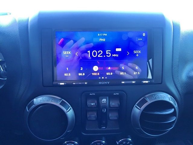 2018 Jeep Wrangler JK Unlimited Altitude 4x4 - 22947696 - 14