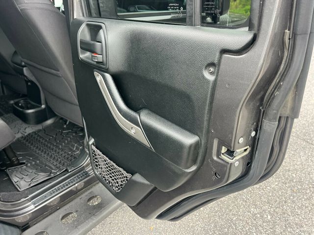 2018 Jeep Wrangler JK Unlimited Lifted Hardtop 4x4 Final Year JK 5-speed auto - 23006934 - 37
