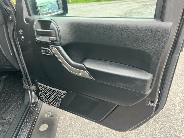 2018 Jeep Wrangler JK Unlimited Lifted Hardtop 4x4 Final Year JK 5-speed auto - 23006934 - 43