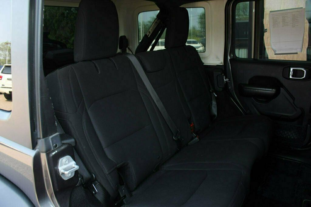 2018 Jeep Wrangler Unlimited Sport S W photo 10