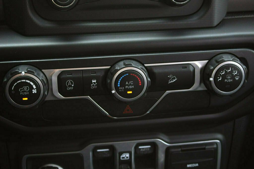 2018 Jeep Wrangler Unlimited Sport S W photo 14