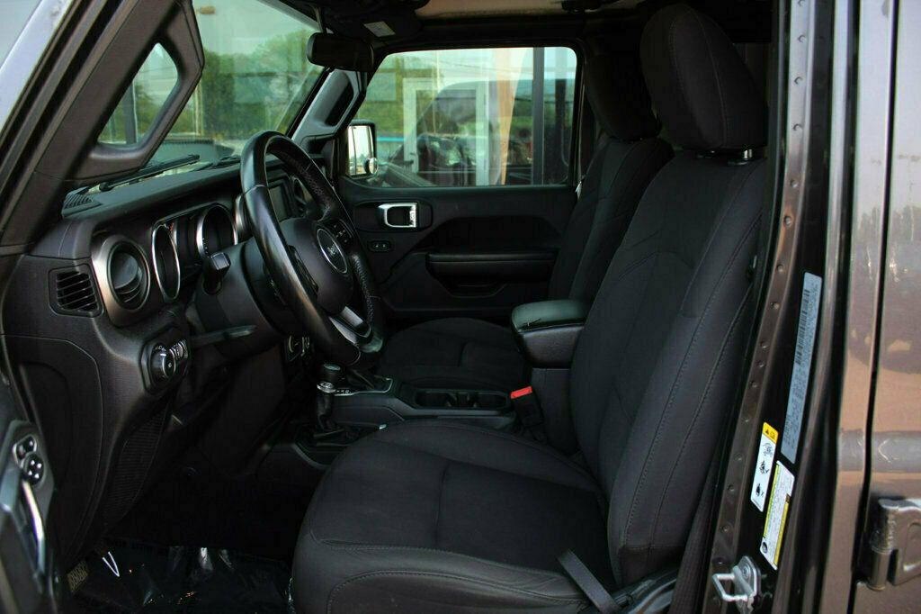 2018 Jeep Wrangler Unlimited Sport S W photo 21