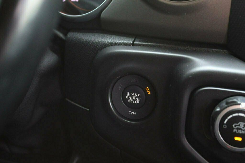 2018 Jeep Wrangler Unlimited Sport S W photo 28