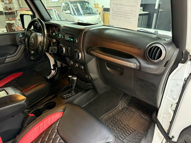 2018 Jeep Wrangler JK Unlimited Local Trade/Sport S Pkg/Remote Keyless Entry/Leather Seats/4X4 - 23061715 - 11