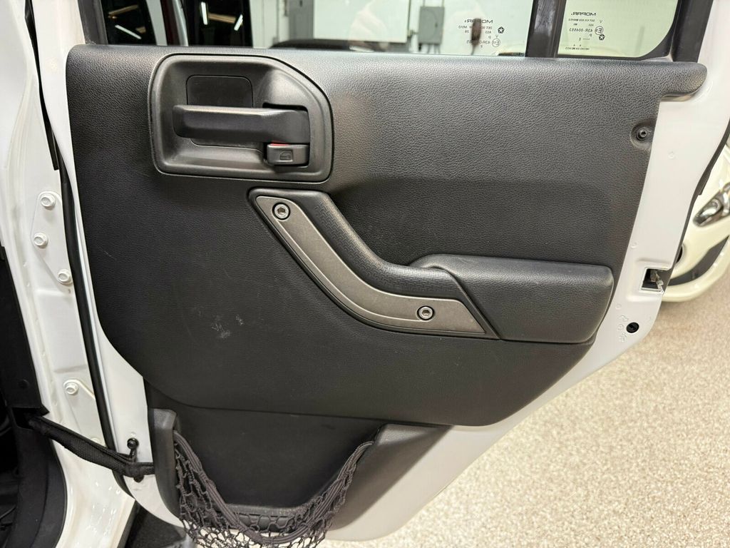 2018 Jeep Wrangler JK Unlimited Local Trade/Sport S Pkg/Remote Keyless Entry/Leather Seats/4X4 - 23061715 - 25