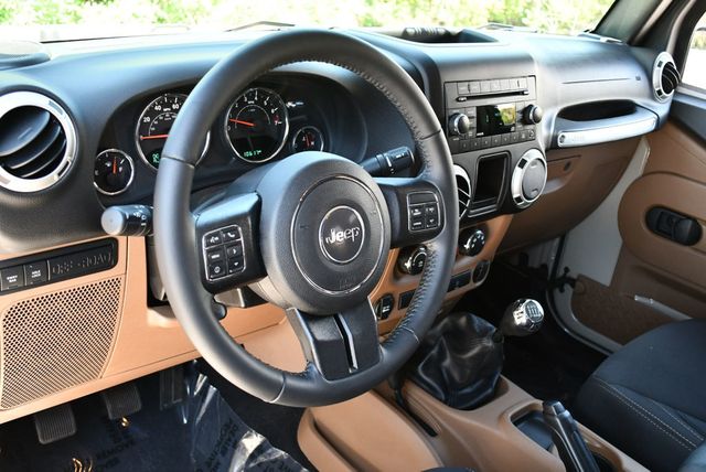 2018 Jeep Wrangler JK Unlimited Rubicon 4x4 W/Rubicon Package 23R - 23065383 - 37