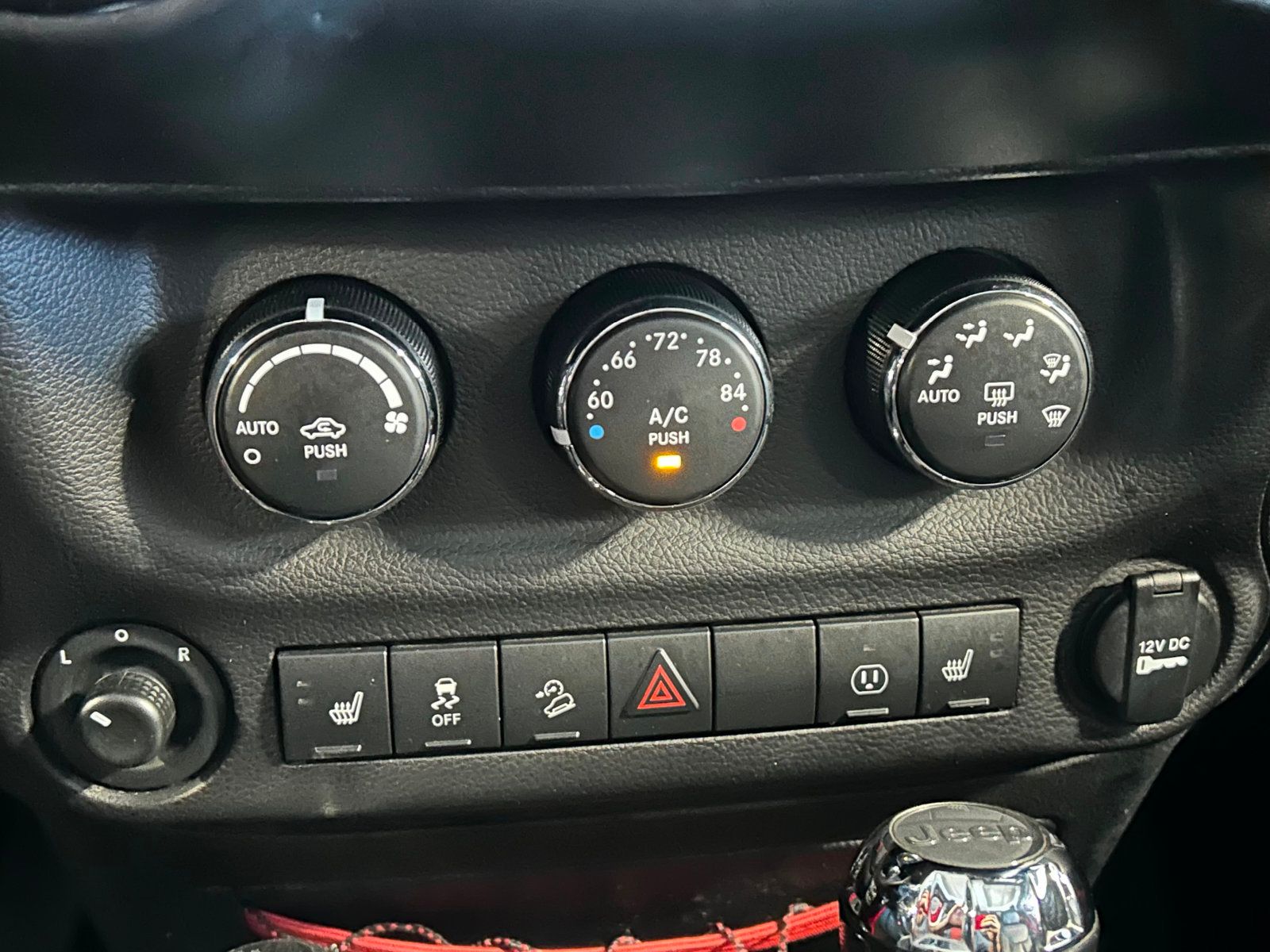 2018 Jeep Wrangler Unlimited Rubicon Recon photo 29