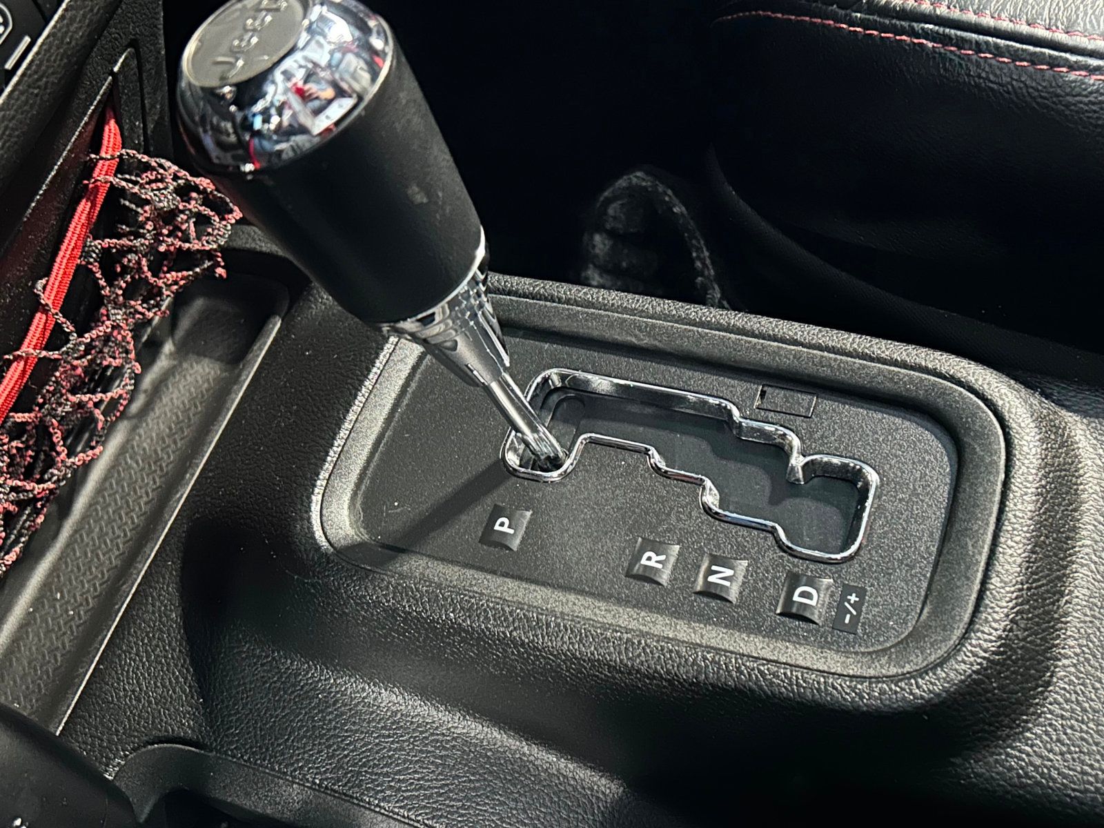 2018 Jeep Wrangler Unlimited Rubicon Recon photo 30
