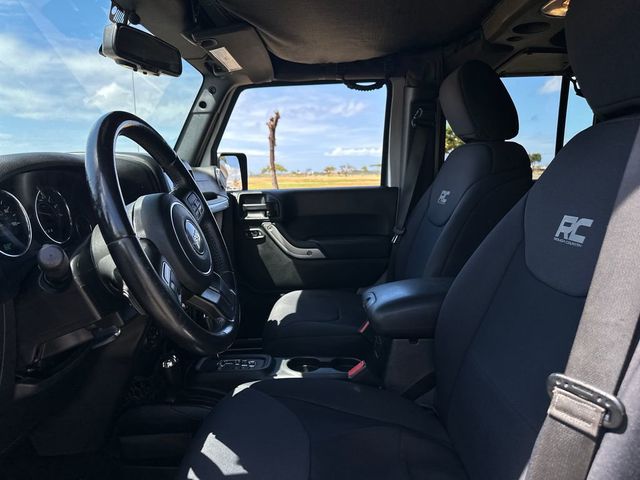 2018 Jeep Wrangler JK Unlimited Sahara 4x4 - 23047160 - 12