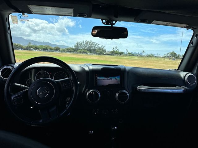 2018 Jeep Wrangler JK Unlimited Sahara 4x4 - 23047160 - 13